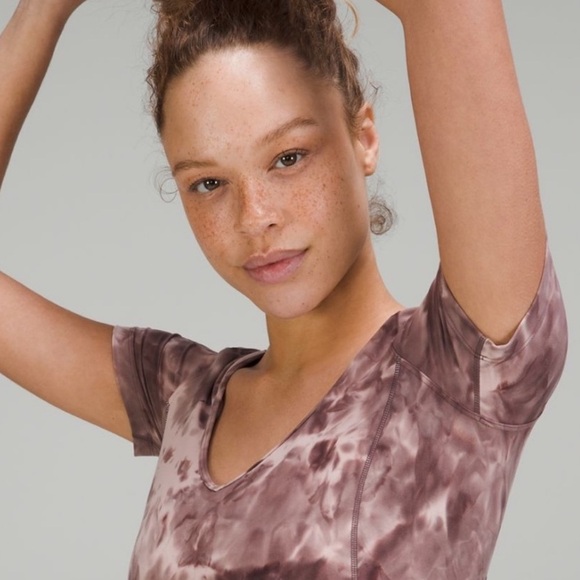 Lululemon Align Tee *Nulu Slim Fit Cropped Length Size 6 DON8 25144 - Picture 3 of 6